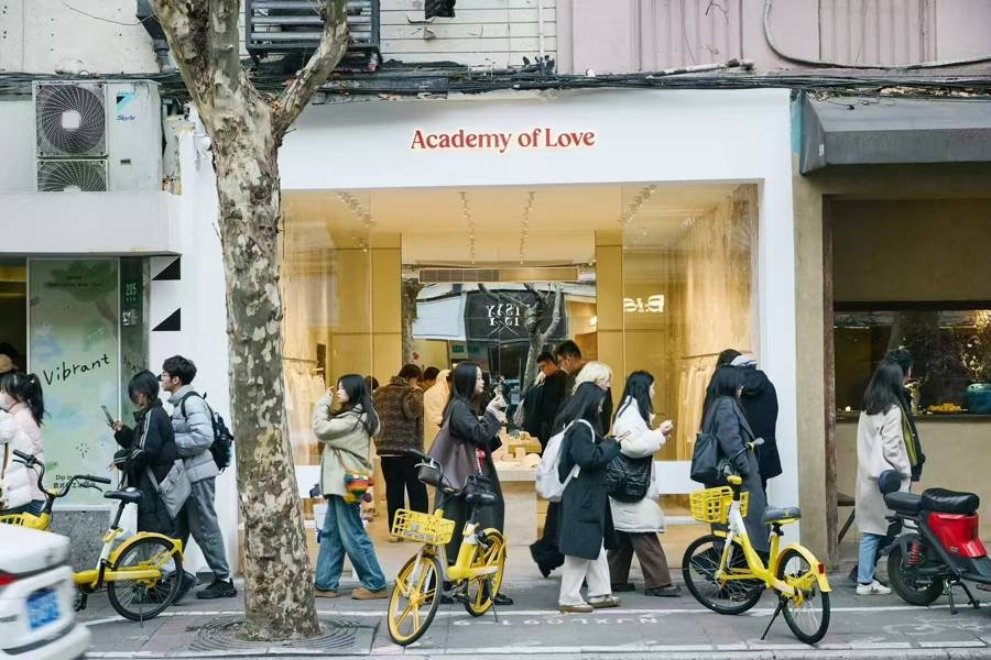 法国人在上海开店<strong></p>
<p>bitget</strong>，只卖白色衣服竟然火了丨上海滩上洋掌柜