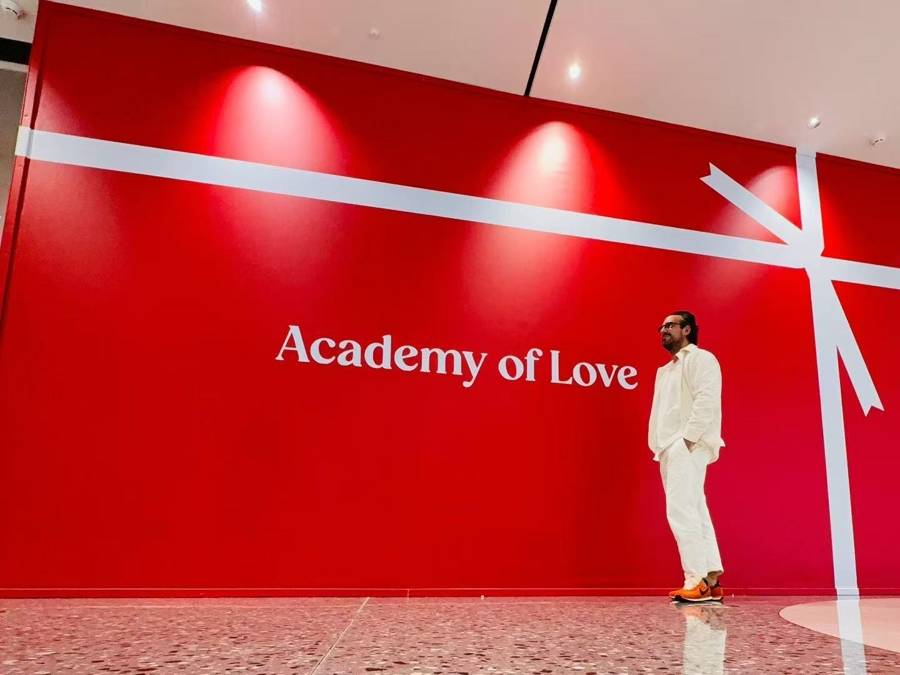 法国人在上海开店<strong></p>
<p>bitget</strong>，只卖白色衣服竟然火了丨上海滩上洋掌柜