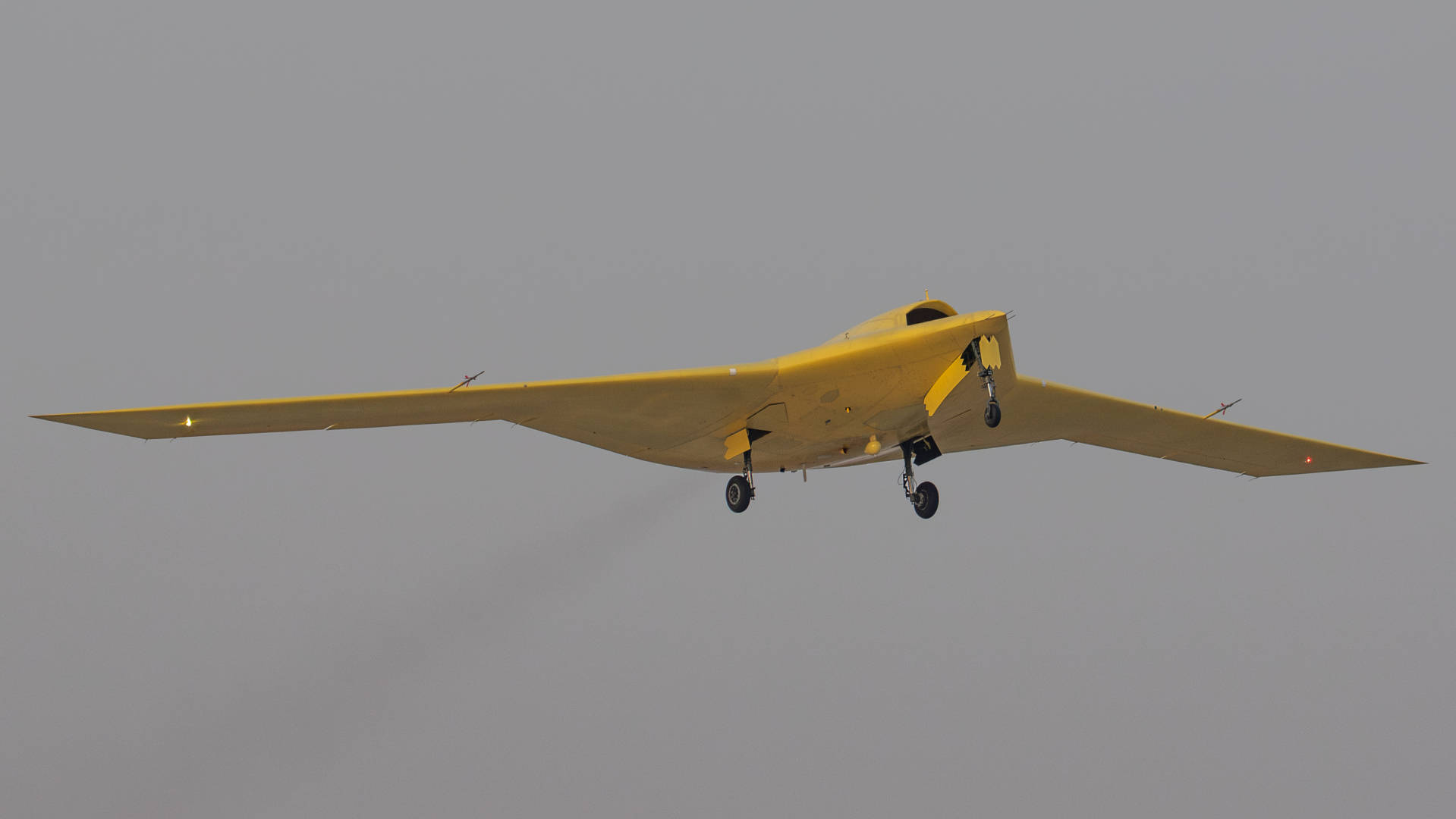 多张高清大图<strong></p>
<p>bitget官网地址</strong>!新型高空高速长航时无人机彩虹-7近日成功首飞