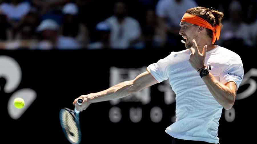 五盘大战不敌阿尔卡拉斯，无缘澳网决赛，兹维列夫为何难过心理关？